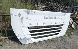 Maska atrapa silnika iveco stralis 500365675 2