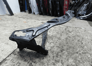 Mercedes 212 lift okular lewy przedni 1