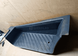 Osłona stopnia stopień drzwi prawy Mercedes Sprinter A9016862328 A9016861628 2