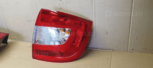 Lampa prawy tył tylna prawa Skoda Rapid 5JH945112 5JH945096 3