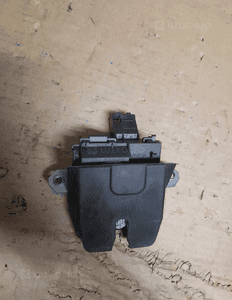 ZAMEK KLAPY TYŁ + RYGIEL VOLVO nr 8M51-R442A66-EA / 3M51R404B12 3