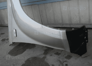 Błotnik prawy przód Nissan X Trail X-Trail T30 4