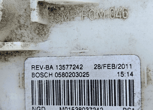 Opel Astra J 4 IV 2.0 CDTI pompka pompa paliwa 13577242 4