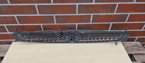 Grill Atrapa Chłodnicy Ford Fiesta V MK6 2S61-8200 02-05 2