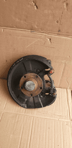 Zwrotnica piasta lewy tył tylna lewa Audi A4 B6 1