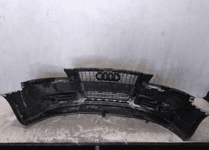 Zderzak przód przedni audi A3 8P lift fl szeroki duży grill LA7W srebrny halogeny 5