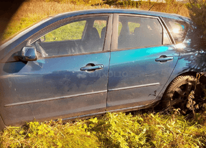 Mazda 3 BK 03-09 Drzwi Prawe przednie przód szyba w kolor 32c 4