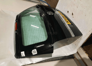 Klapa bagaznika tył tylna opel zafira b Z20R czarny 4