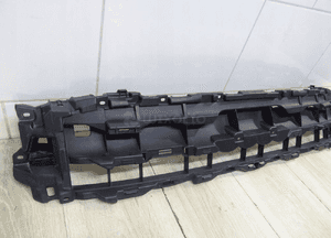 Audi Q2 wzmocnienie atrapy grilla 81A853037D 3