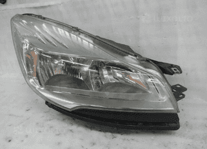 Ford kuga MK2 zwykła bdb lampa przednia prawa 1