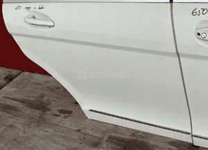 Mercedes W204 08-11 drzwi 650 prawy tył oryginał w kolor 12
