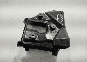 Obudowa filtra powietrza toyota auris i E15 1.4 D4D 2009-2012 lift 3