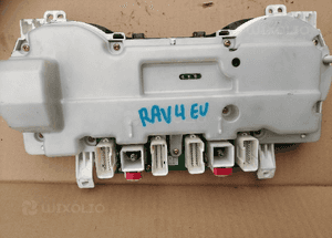 Toyota Rav4 II 2.0 D4D zegar licznik 2