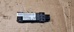 Czujnik uderzeniowy Airbag Nissan Almera Tino 98831BU200 1