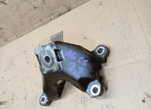 Łapa podpora silnika Audi A6 C6 3.2 FSI 4F0199307M 2