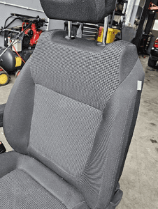 Peugeot 5008 fotel przód prawy 1