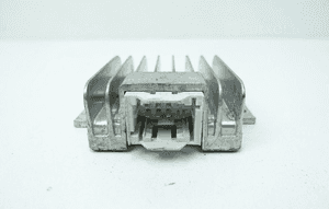 WZMACNIACZ HARMAN MERCEDES W223 W447 A2439008400 3