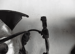 Zwrotnica piasta lewy przód Opel Astra IV J 1,6 1,7 CDTI 13324458 13324459 8