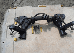 Mazda 323f Premacy Sanki ława belka kołyska przód 1