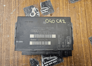 Moduł 8E0959433BC Sterownik Komputer Komfortu Audi A4 B6 B7 Europa 1