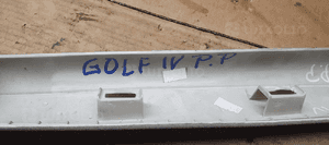 Osłona poszycie słupka prawy przód VW Golf IV 1J0867352B 8