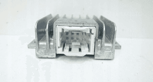 WZMACNIACZ HARMAN MERCEDES W223 W447 A2439008400 11