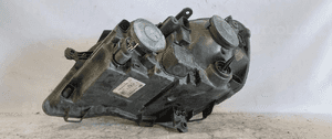 Przod przednia lampa prawa volkswagen polo 9N3 4