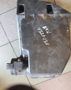 obudowa filtra powietrza bmw e 60 2.5 7521031