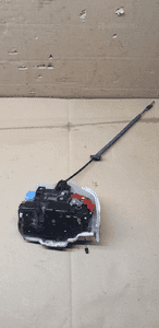 Zamek drzwi prawy przód 9 PIN VW Jetta 3D2837016J 1