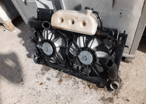 Toyota Avensis T25 2.0 2.2 D chłodnica wody intercooler wentylator 2
