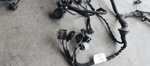 Wiązka instalacja komory silnika Jaguar XF X250 2.7 TDV6 8X2T-14290-KD 8