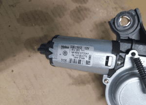 Vw passat b6 silniczek wycieraczki tyl tylni 3C99.55.711A vw nrc30 2