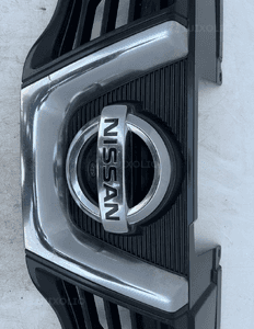 Grill atrapa nissan qashqai J10 lift 62310BR10A kamera 3