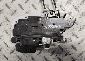 ZAMEK prawy przód przedni pasażera 2pin Nissan X-Trail T32 III 13- EU 3