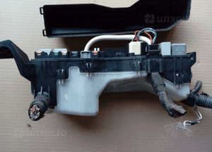 Toyota Corolla Verso lift skrzynka bezpiecznikow 2