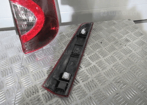 Lampa tylna tył prawa nissan note E11 2006- 4