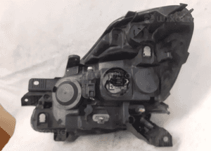 Przod przednia lampa lewa renault clio iii lift 5