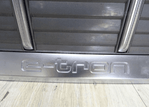 Atrapa grill audi e-tron 4KE853651 a/b/c 9