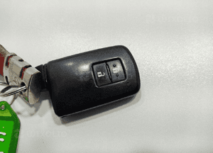 KLUCZYK PILOT OBUDOWA SMART KEY TOYOTA YARIS III 2011-2017 4