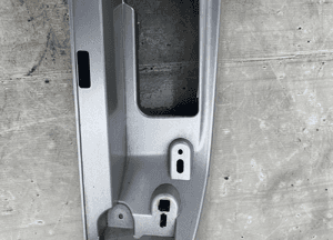 Opel vivaro obudowa lampy lewa tył 105846A1 100749A1 100750A1 5