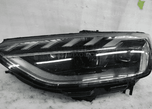 Audi A4 8W lift RS4 matrix full led idealna lampa przednia lewa 3