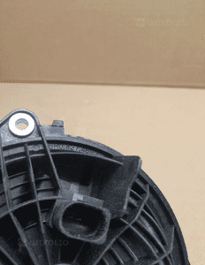 Klamka klapy tył vw polo 6R nr 6R6827469 5