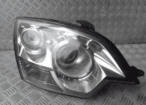 Lampa xenon prawy przód opel antara 1
