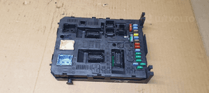 Moduł BSI skrzynka bezpieczników Citroen C5 III 9664058880 1