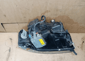 Lampa lewy przód przednia lewa XENON Audi A6 C5 Lift 8