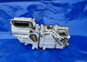 Toyota yaris I 99-05 nagrzewnica kompletna 3