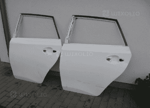 Toyota auris ii lift zderzak przedni kratka bez dziur na pdc 9