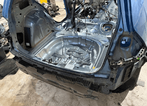 Pas tyl tylny wanna bagaznika vw golf vii 7 5G 5G0 5D hb 2012-2020 caly 1