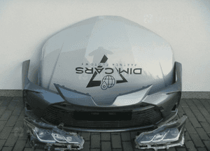 Toyota corolla E21 sedan maska silnika ładna 5