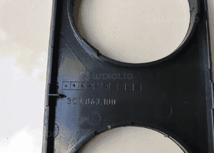 Vw passat B6 ramka panelu klimatyzacji 3C0863100 3